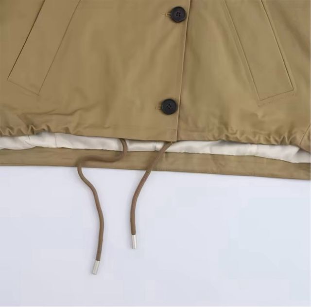 Cazadora corta de moda tipo cortavientos talla S