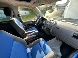 Volkswagen Caravelle 2009