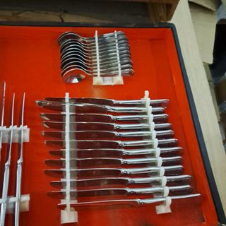 Cuberteria en cajonera a estrenar