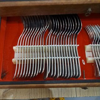 Cuberteria en cajonera a estrenar