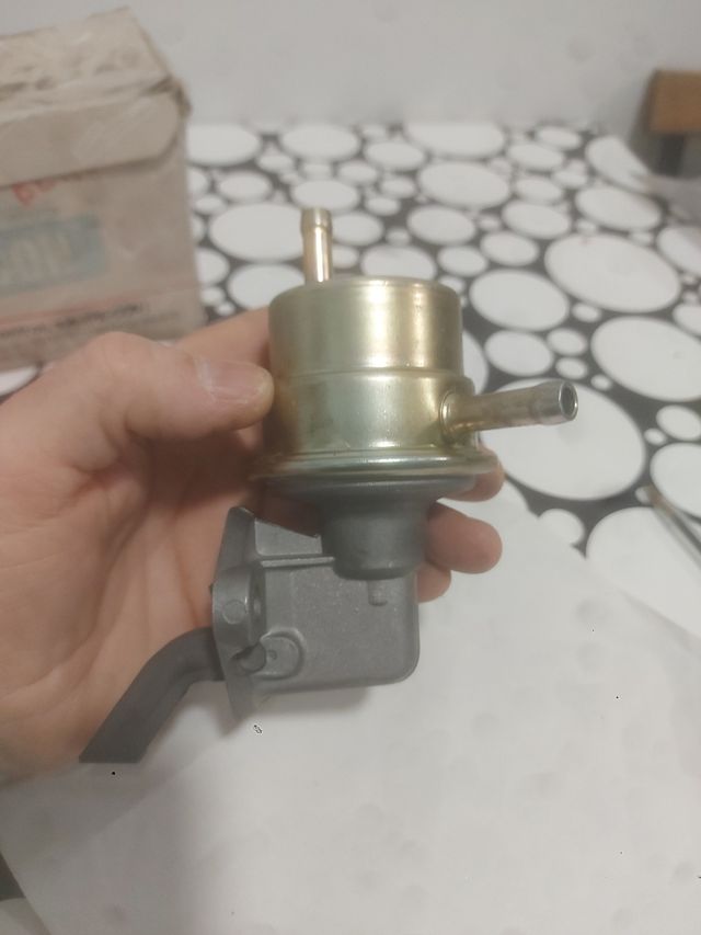 Bomba gasolina ,Ford fiesta,cortina