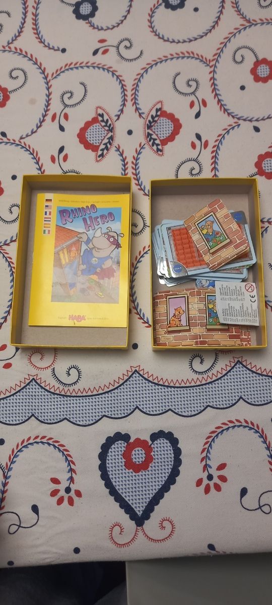 Juego infantil Rhino Hero