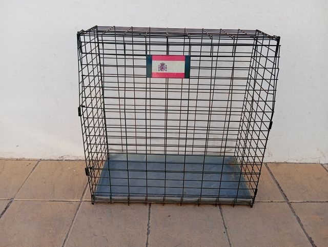 Jaula transportín para perro.