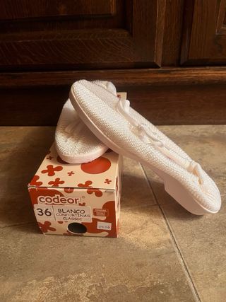 Zapatillas Confortinas. Talla 36