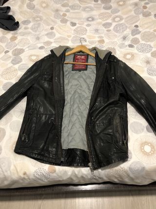 Chaqueta de piel Jack  Jones.  piel de oveja.
