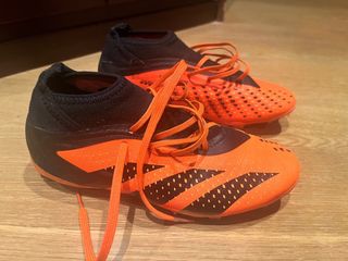 Zapatillas de tacos niño Predator. Talla 36 2/3