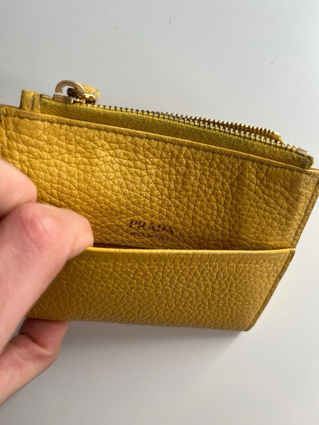 Cartera Prada