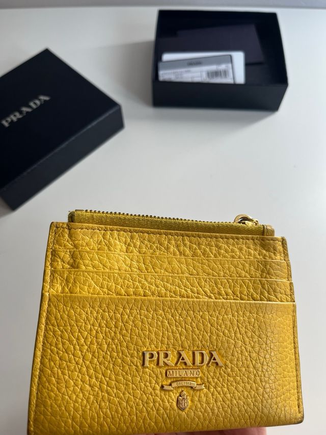 Cartera Prada