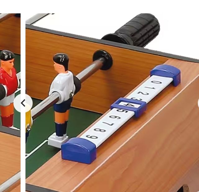 Futbolín de mesa de madera