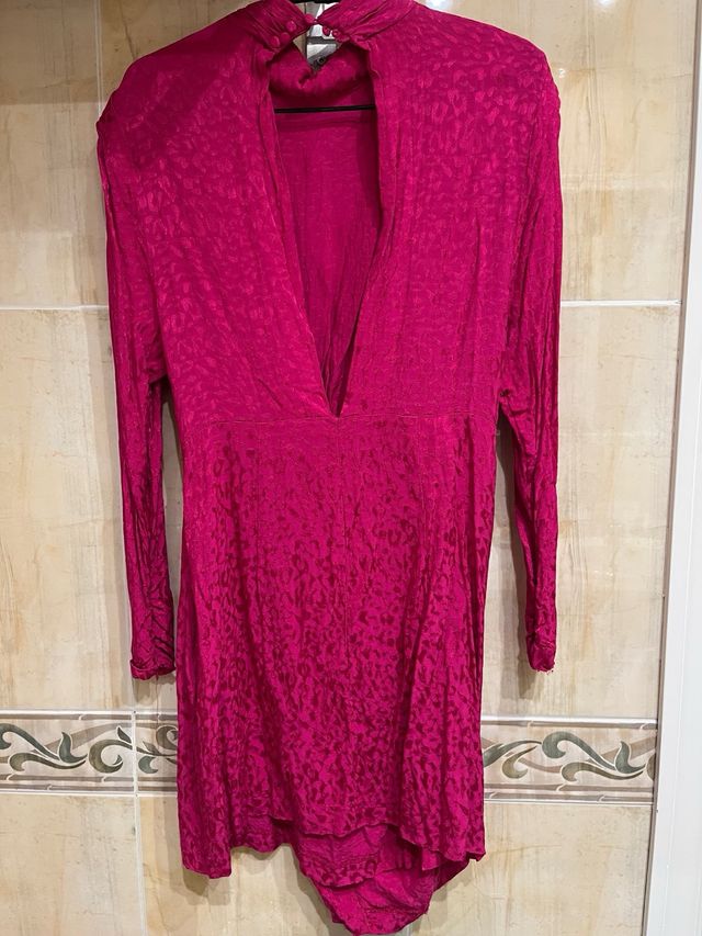 Vestido de fiesta rosa maca Sfera. Talla M