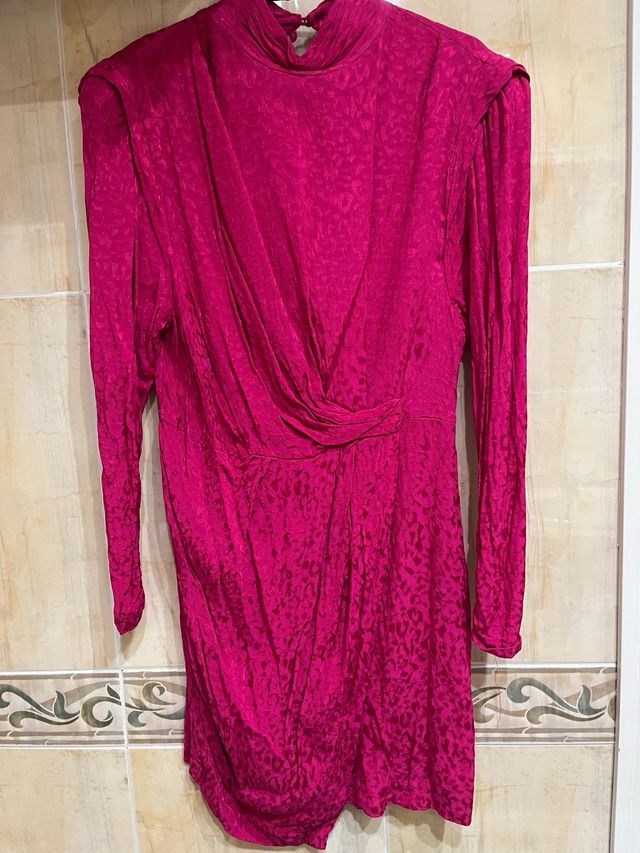 Vestido de fiesta rosa maca Sfera. Talla M