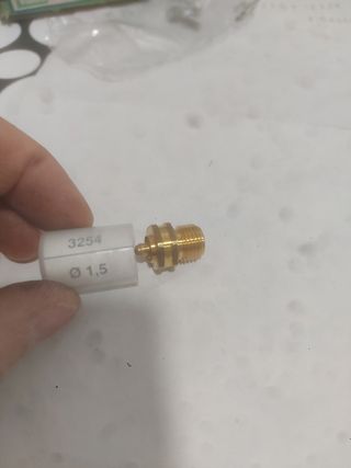 Aguja flotadorcarburador R C A 1,5
