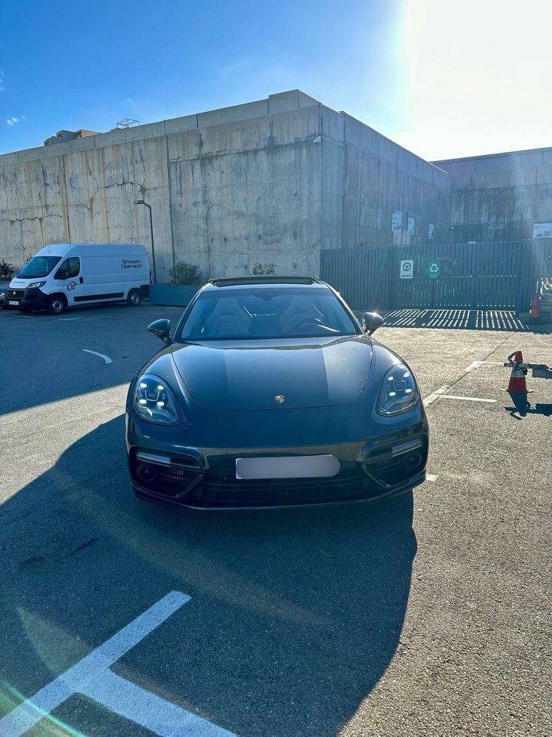 🚘 Porsche Panamera V8 TURBO 550cv - foto 1