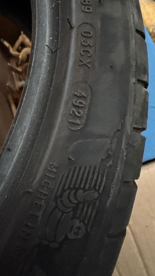 Neumatico Michelin 235/40 ZR18 usado buen estado