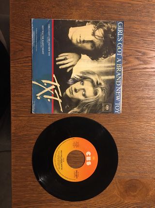 Vinile T.x.T. Girl’s Got a brand new toy