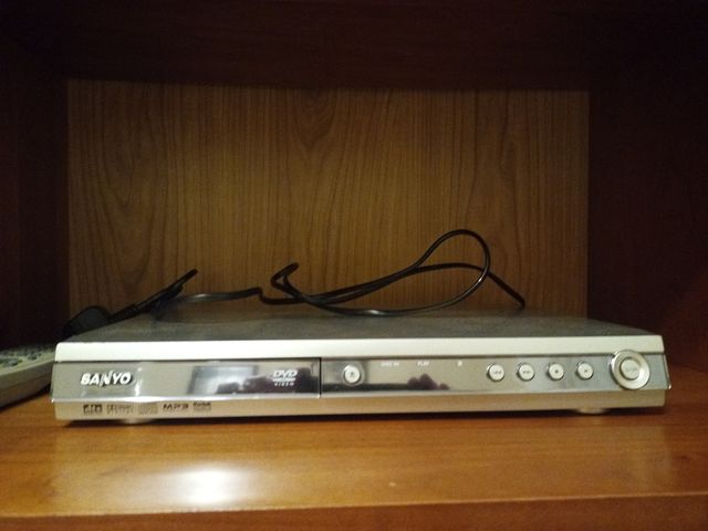 Reproductor Dvd, CD y Mp3 digital SANYO.