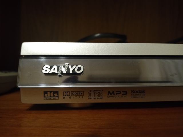 Reproductor Dvd, CD y Mp3 digital SANYO.