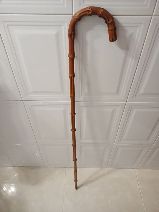 Bastón de madera