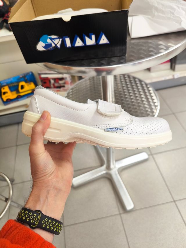 Calzado sanitario mujer