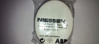 Niessen tacto, blanco,marcos,teclas,tapas