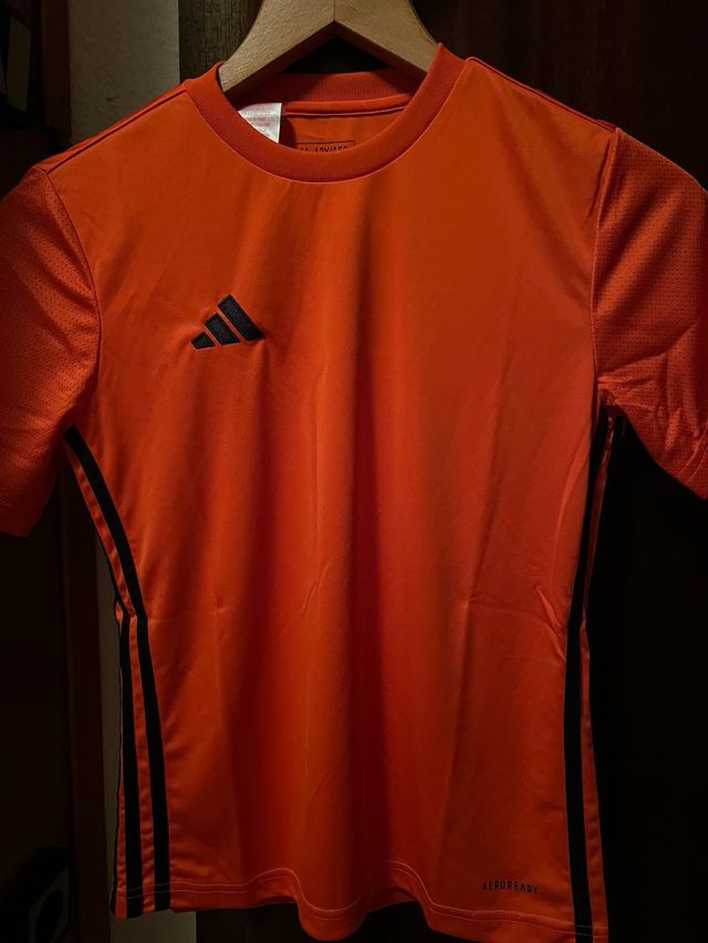 Camiseta Adidas T.M niños sin estrenar