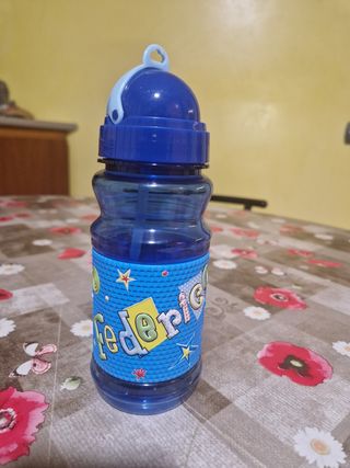 Borraccia con cannuccia