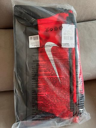 Bolsa de deporte macuto nike roja nueva 