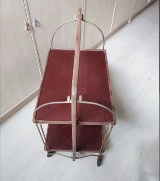 Antiguo mueble auxiliar.