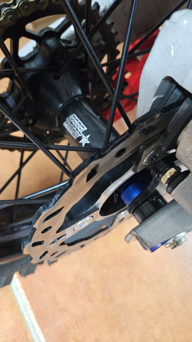 Moto infantil rebel master kidcross Nueva