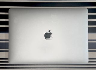 MacBook Pro 13” M2 2022