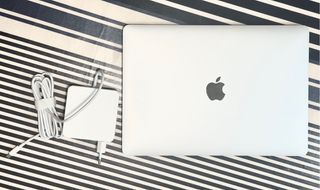 MacBook Pro 13” M2 2022