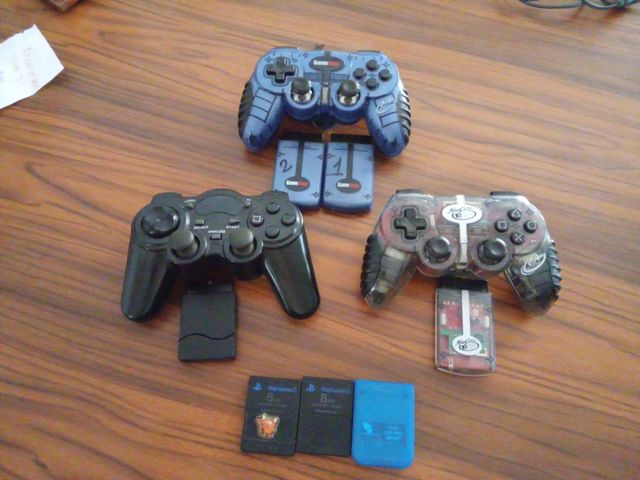 Play Station 2 más mandos.