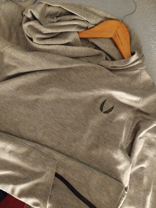 Sudadera deportiva