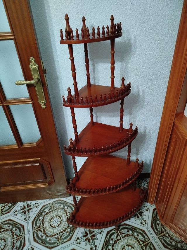 Estantería de esquina
