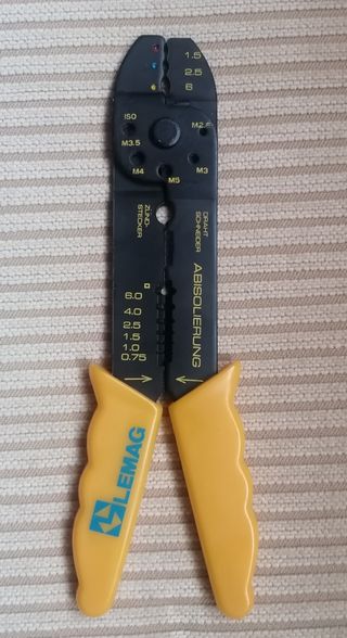 Alicate crimpadora multifunción