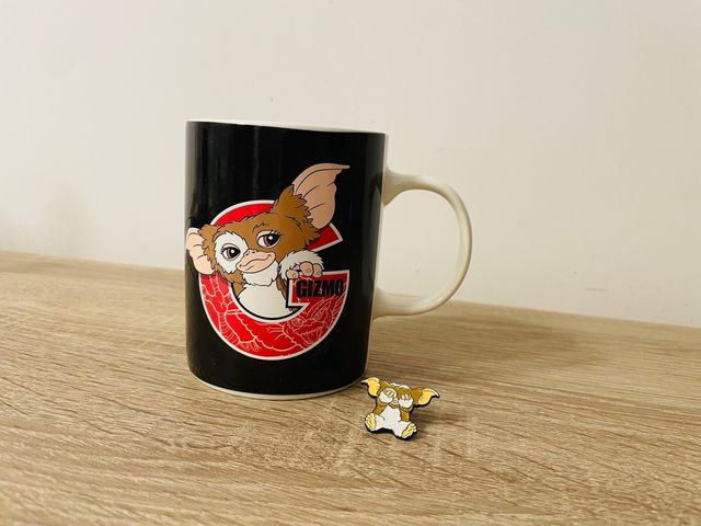 Pack Gremlins Taza y Pin