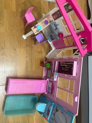 Casa de barbie portatil