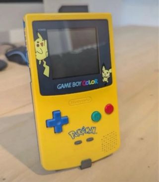 Soporte bajo Game Boy Color