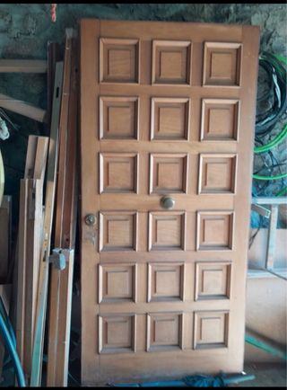 Puerta madera exterior