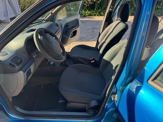 Renault Clio 2004