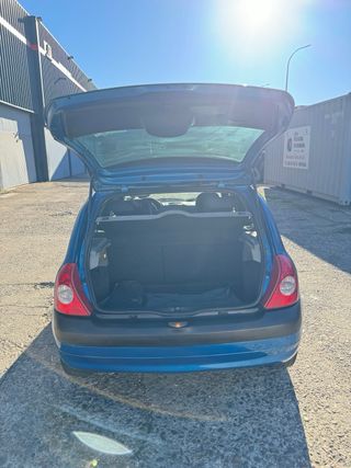 Renault Clio 2004