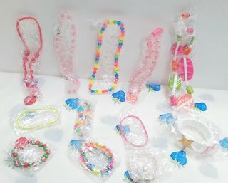 PULSERA Y COLLAR NIÑAS 22CM CADA UNO € 