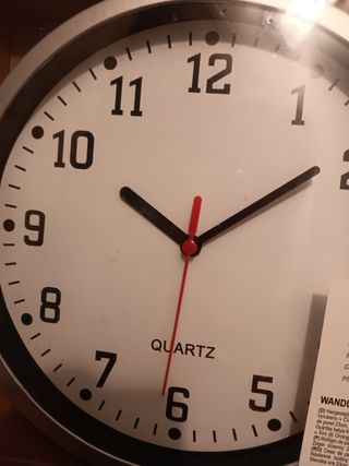 Resto offre orologi e cuscini