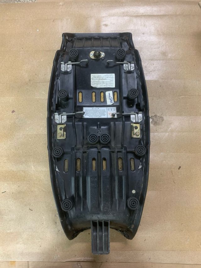 Asiento triumph trophy 900