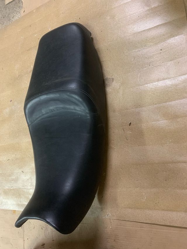 Asiento triumph trophy 900