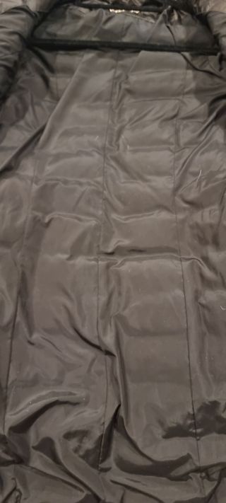 Abrigo pluma acolchado de Zara.