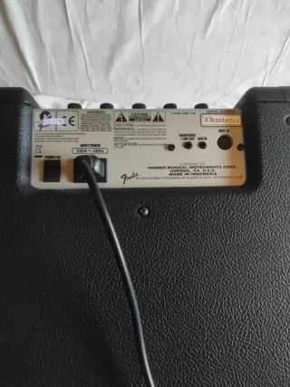 Amplificador Fender GD-20 combo