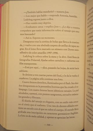 Reina Roja Tapa dura como nuevo! Cuesta 21€ nuevo!