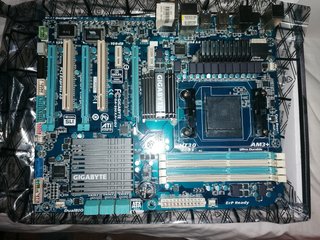 Placa base Gigabyte GA-990-XA UD3