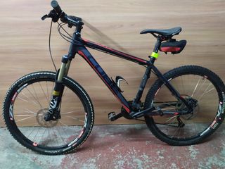 Bicicleta Cube Attention + Horquilla Fox